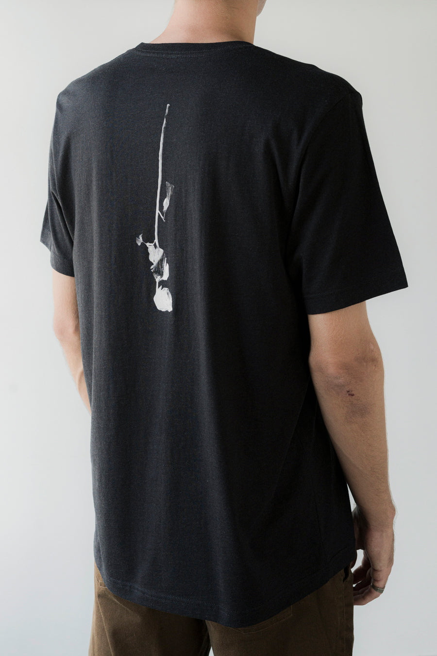DOWN ROSE TEE